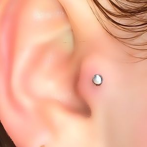 925 Sterling Silver Rainbow Moonstone Cartilage Helix Conch Tragus Stud Earring